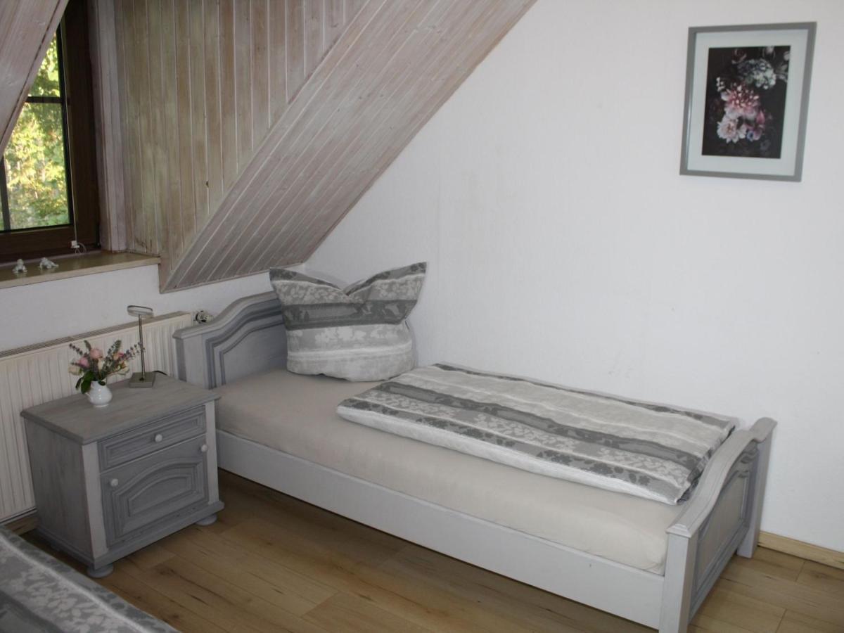 Ferienwohnung Zu den grauen Ziegenböcken Serba Exterior foto