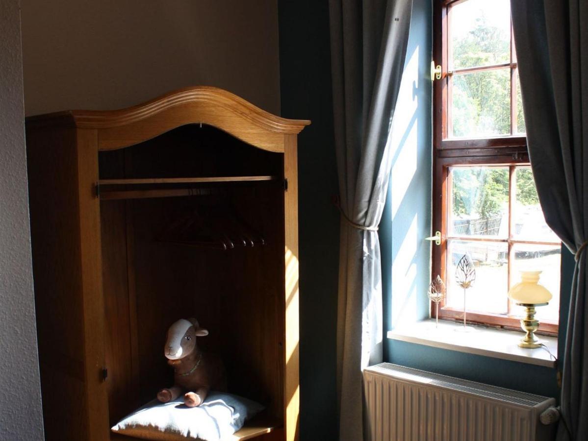 Ferienwohnung Zu den grauen Ziegenböcken Serba Exterior foto